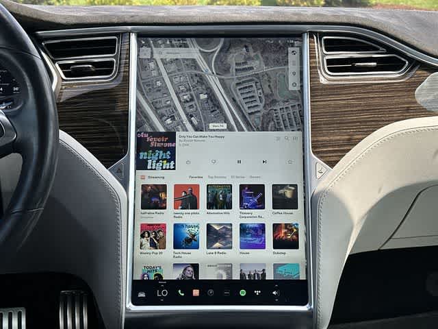 Thumbnail: 2015 Tesla Model S - 10