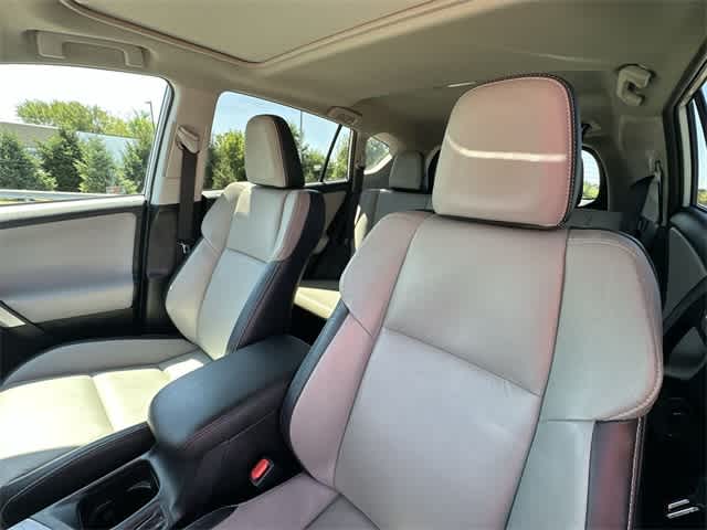Thumbnail: 2017 Toyota RAV4 - 17