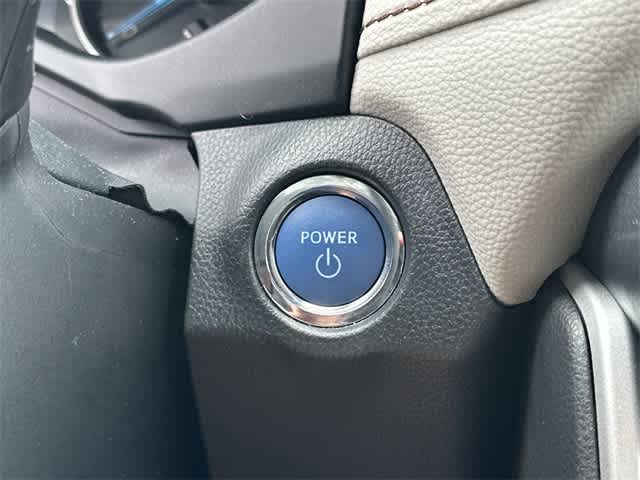 2022 Toyota RAV4 XLE 11