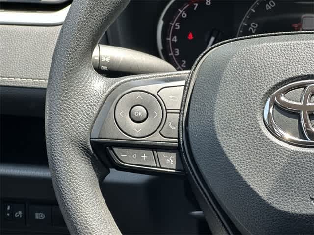 2024 Toyota RAV4 LE 8