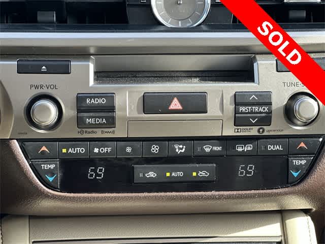 Thumbnail: 2017 Lexus ES - 17