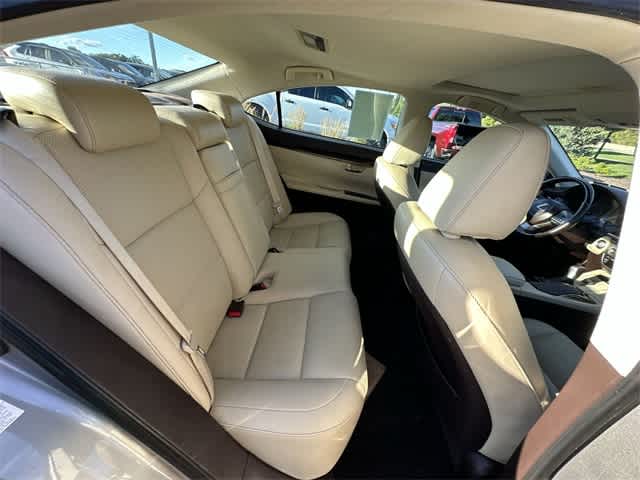 Thumbnail: 2017 Lexus ES - 26