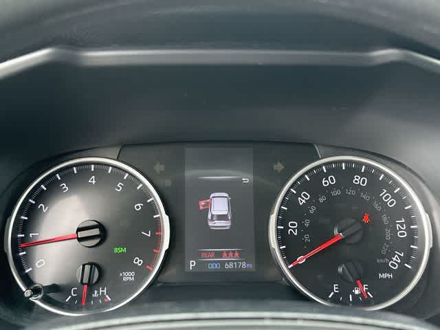 Thumbnail: 2021 Toyota RAV4 - 6