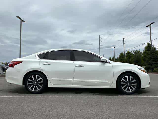 Thumbnail: 2016 Nissan Altima - 3