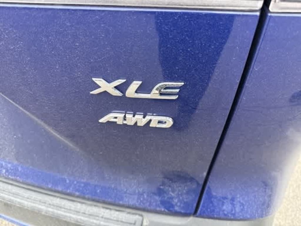 Used 2023 Toyota Corolla Cross XLE SUV