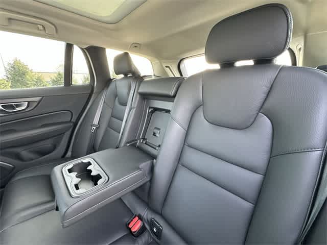 Thumbnail: 2025 Volvo S60 - 18