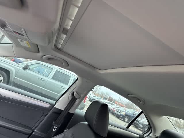 Thumbnail: 2017 Volkswagen Jetta - 7