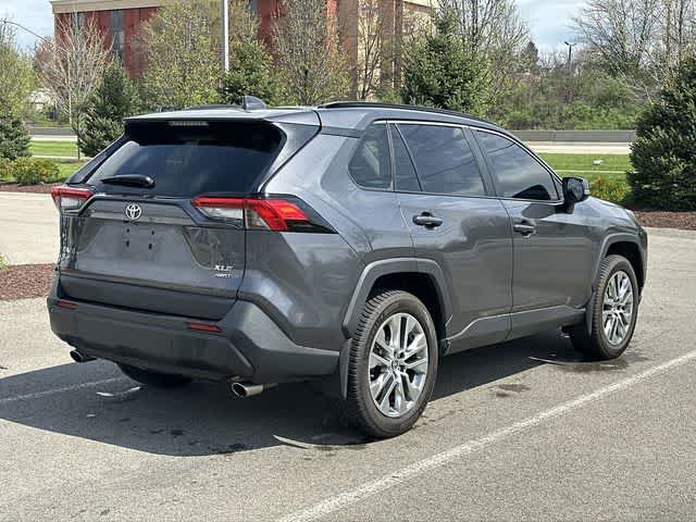 Thumbnail: 2022 Toyota RAV4 - 24