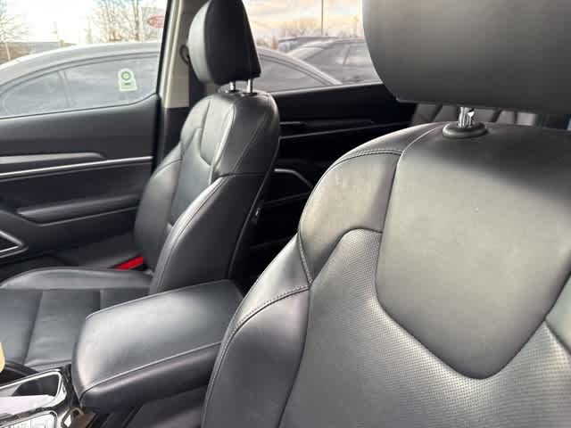 Thumbnail: 2020 Kia Telluride - 8