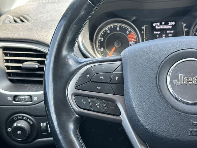 Thumbnail: 2019 Jeep Cherokee - 8
