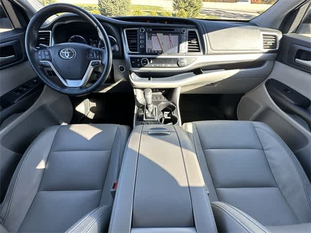 Thumbnail: 2018 Toyota Highlander - 22