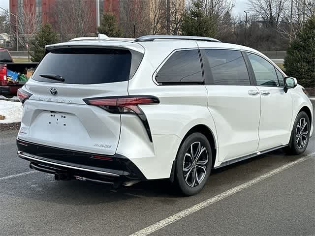 Thumbnail: 2025 Toyota Sienna - 25