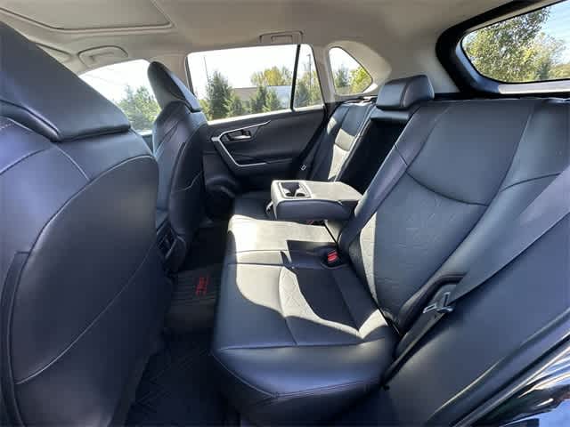 Thumbnail: 2022 Toyota RAV4 - 19