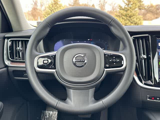 Thumbnail: 2025 Volvo S60 - 8