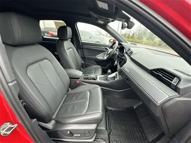 Thumbnail: 2022 Audi Q3 - 22