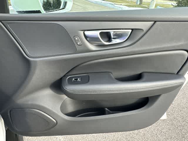 Thumbnail: 2025 Volvo S60 - 23