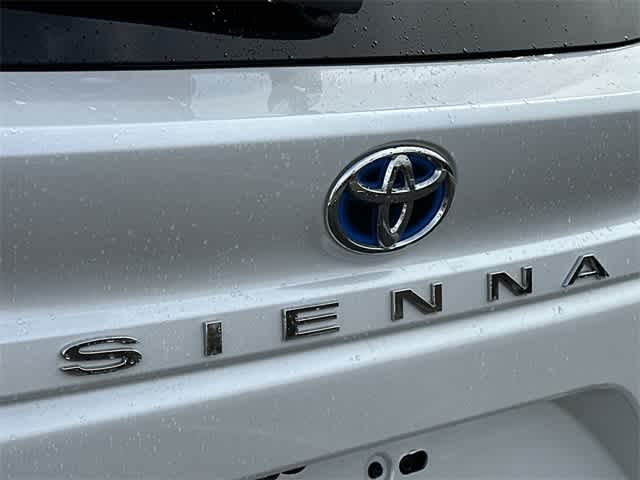 Thumbnail: 2025 Toyota Sienna - 20