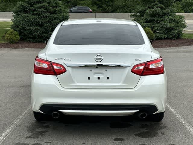 Thumbnail: 2016 Nissan Altima - 4