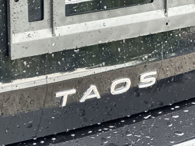 Thumbnail: 2024 Volkswagen Taos - 18