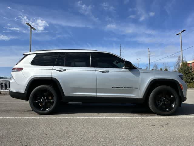 Thumbnail: 2023 Jeep Grand Cherokee - 3
