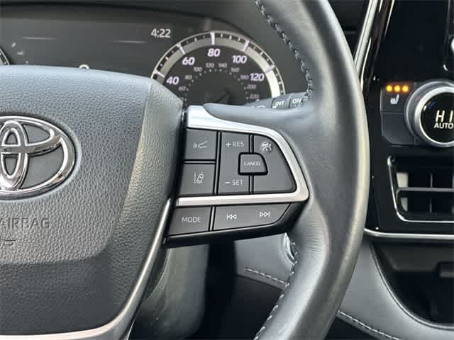 Thumbnail: 2023 Toyota Highlander - 10