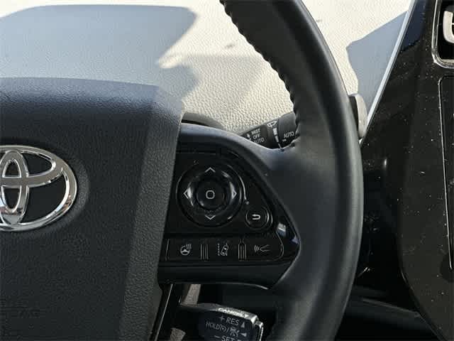 Thumbnail: 2022 Toyota Prius - 9