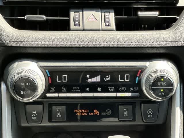 Thumbnail: 2022 Toyota RAV4 - 15