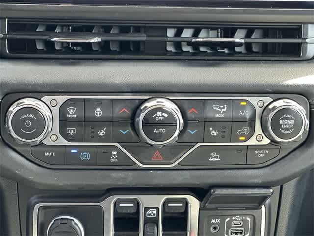 Thumbnail: 2024 Jeep Wrangler - 15