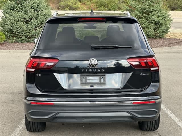 Thumbnail: 2022 Volkswagen Tiguan - 4
