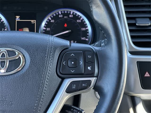Thumbnail: 2018 Toyota Highlander - 10