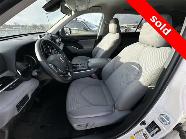 Thumbnail: 2021 Toyota Highlander - 15