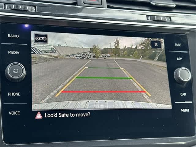 Thumbnail: 2022 Volkswagen Tiguan - 14