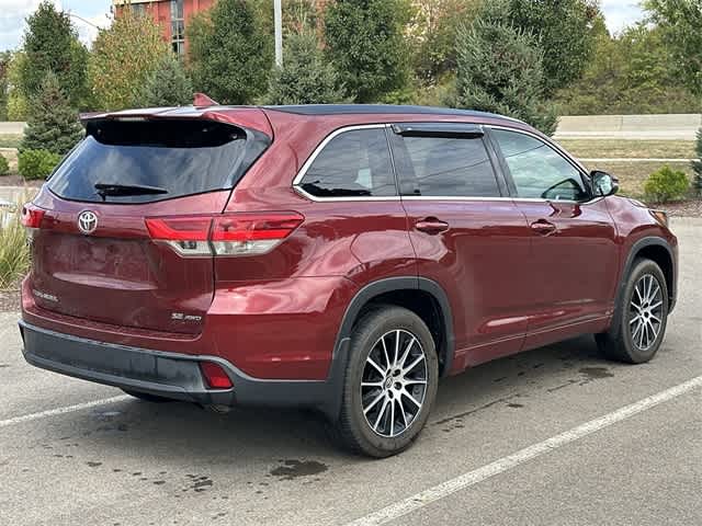Thumbnail: 2017 Toyota Highlander - 25