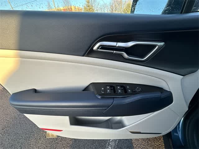 Thumbnail: 2023 Kia Sportage - 19