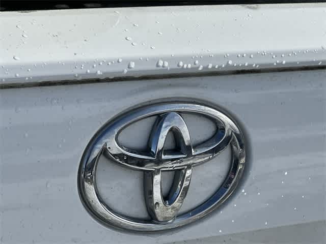 Thumbnail: 2021 Toyota RAV4 - 15
