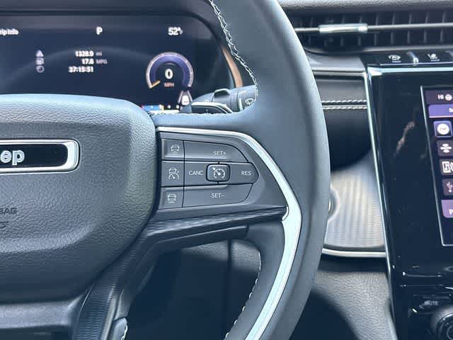 Thumbnail: 2023 Jeep Grand Cherokee - 10
