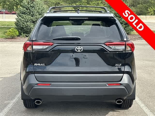 Thumbnail: 2022 Toyota RAV4 - 4