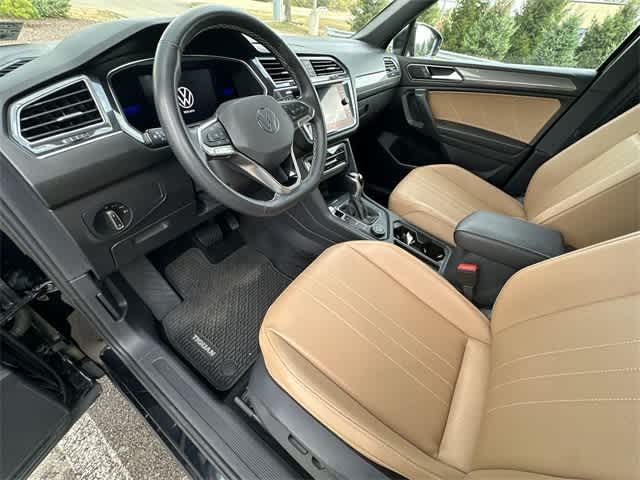 Thumbnail: 2022 Volkswagen Tiguan - 16