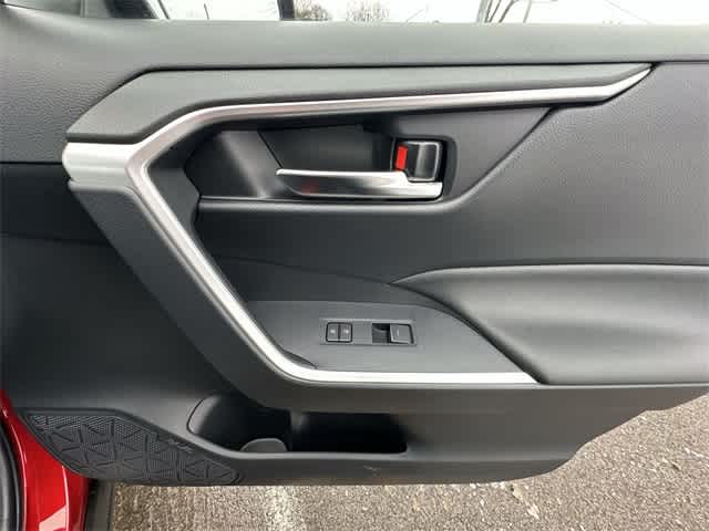 Thumbnail: 2025 Toyota RAV4 - 21