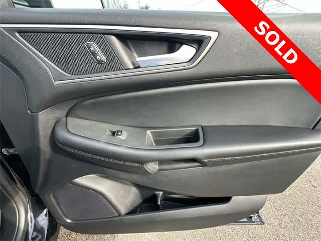 Thumbnail: 2022 Ford Edge - 20