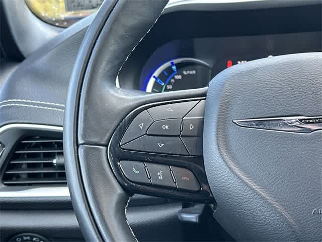 Thumbnail: 2022 Chrysler Pacifica - 8