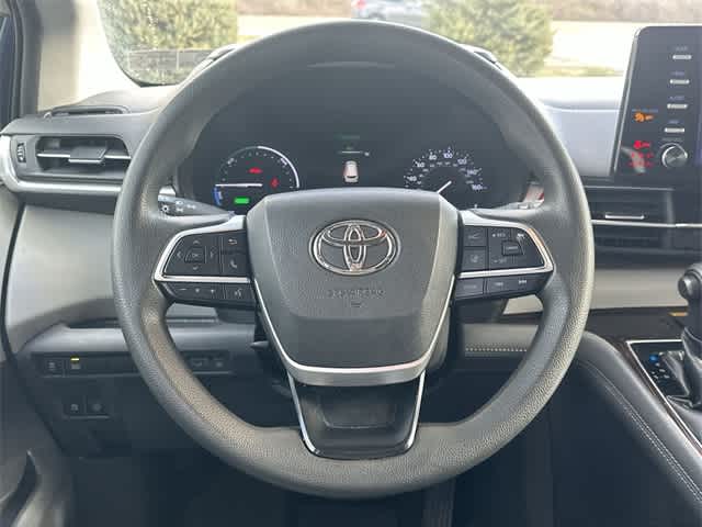 Thumbnail: 2021 Toyota Sienna - 8