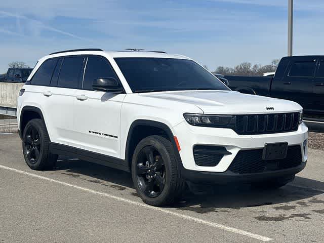 Thumbnail: 2022 Jeep Grand Cherokee - 23