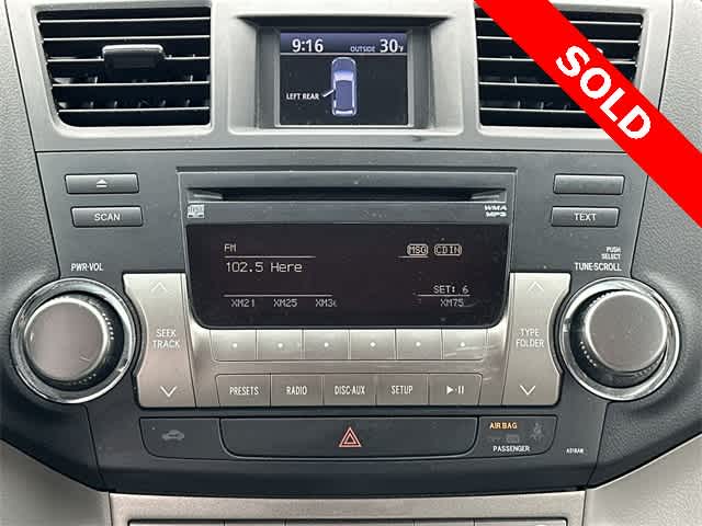 Thumbnail: 2012 Toyota Highlander - 9