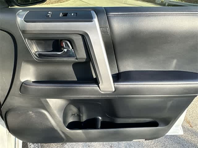 Thumbnail: 2022 Toyota 4Runner - 24