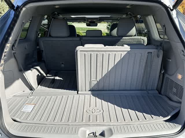 Thumbnail: 2018 Toyota Highlander - 28