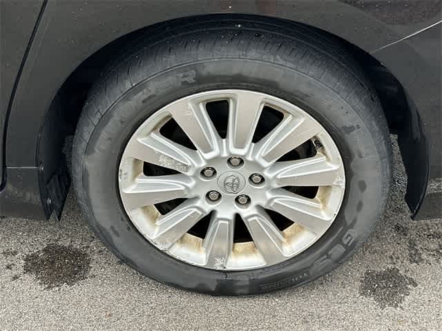 Thumbnail: 2013 Toyota Sienna - 5