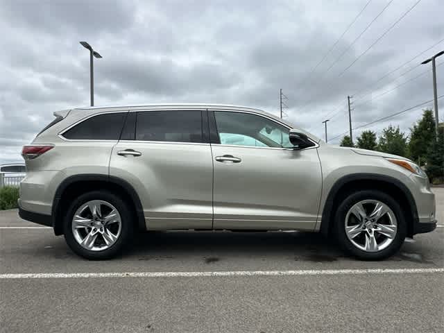 Thumbnail: 2014 Toyota Highlander - 3