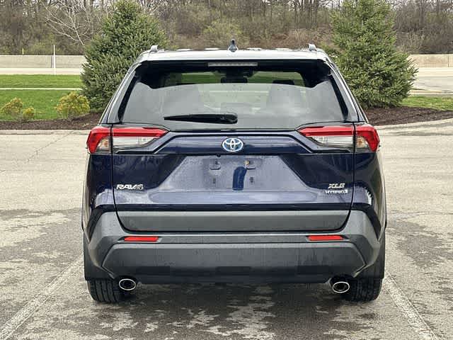 Thumbnail: 2022 Toyota RAV4 - 4