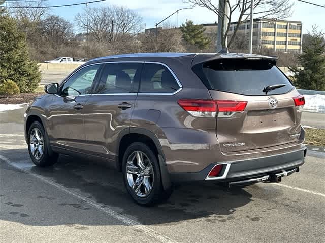 Thumbnail: 2017 Toyota Highlander - 25